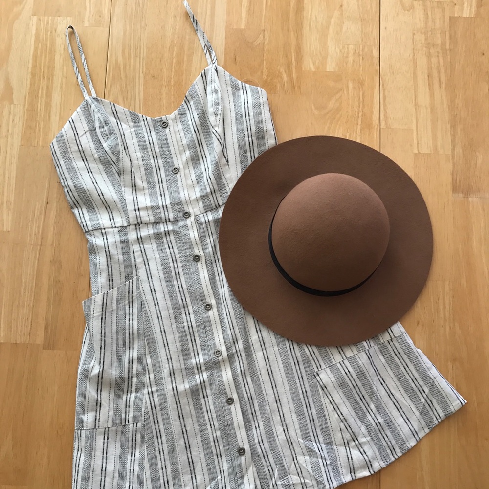 Lush Striped Button Dress w/Pockets (Never Worn)